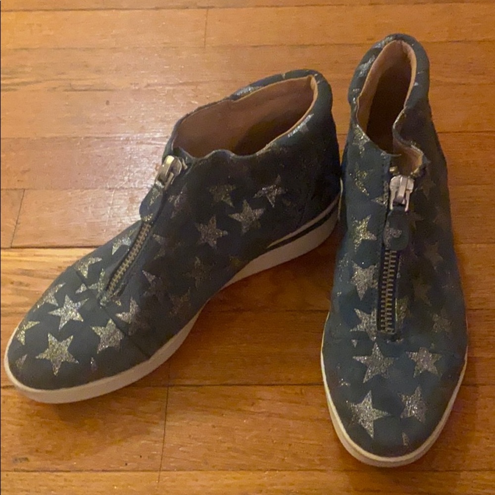 Gentle Souls by Kenneth Cole. Size 9